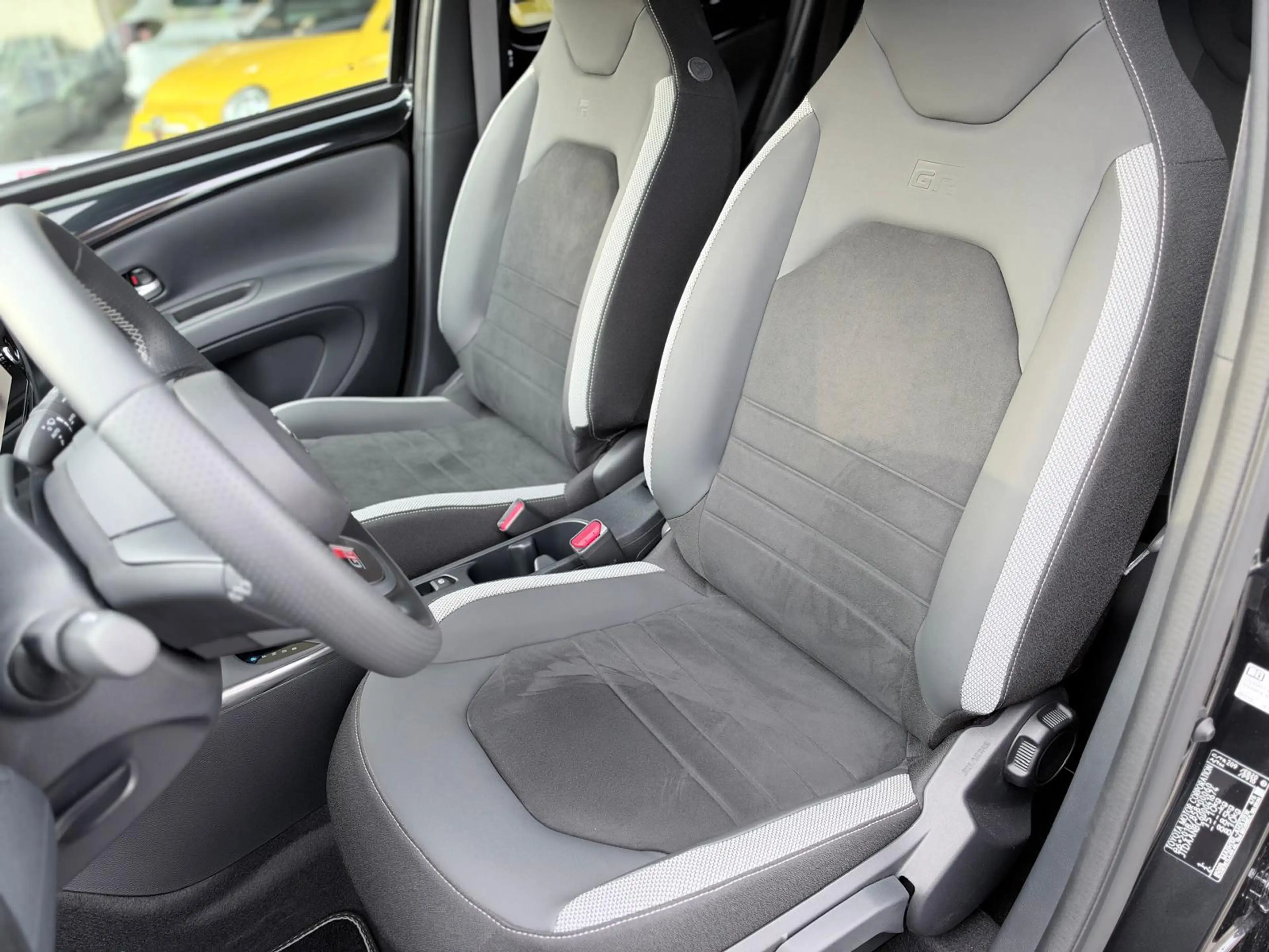 Toyota Aygo X Hybrid 115 GR Sport Automaat | JBL | LED | Keyless — photo 7