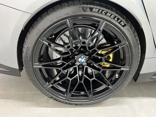 BMW M3 view 8