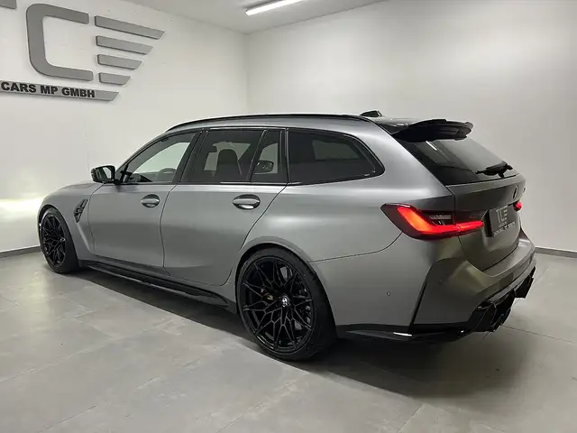 BMW M3 view 4
