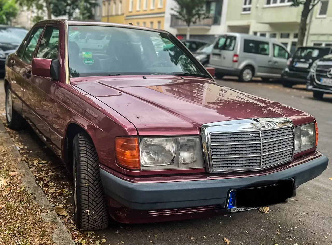 Mercedes-Benz 190 E 2.3, foto 2