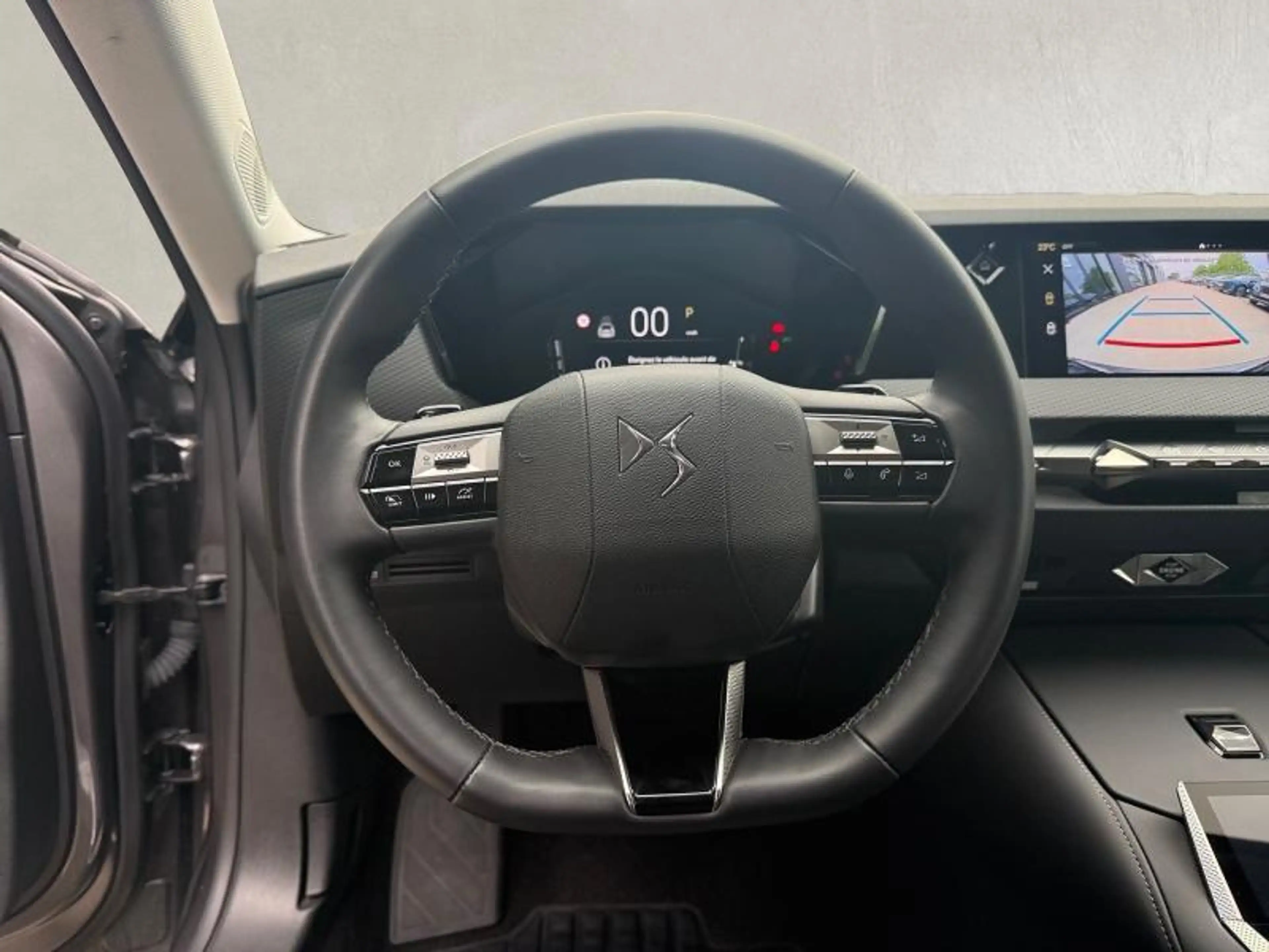 DS Automobiles DS 4 PALLAS MICRO HYBRID — photo 12