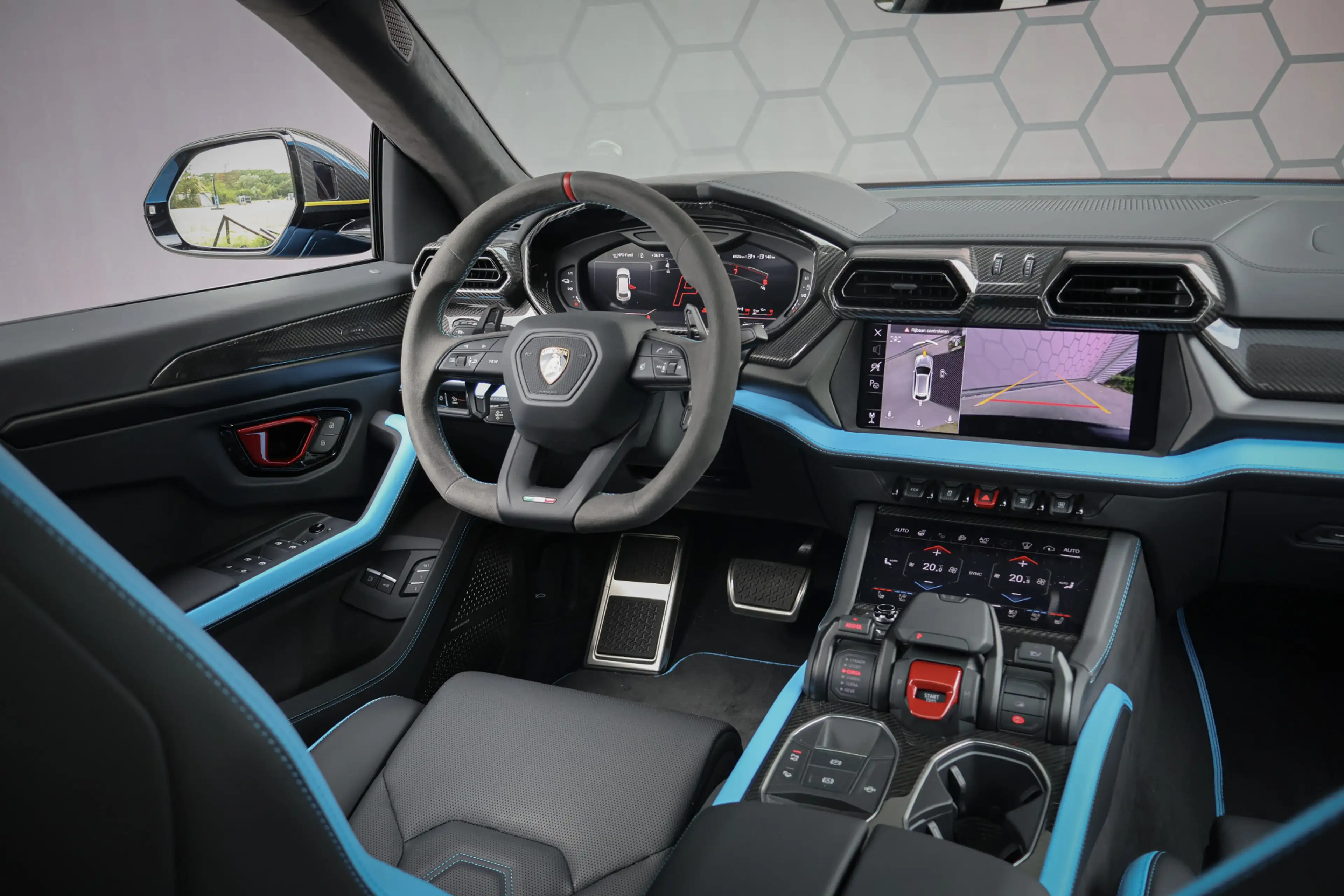 Lamborghini Urus 4.0 V8 Hybrid SE | ADPATIVE | AKRAPOVIC | TREKHAAK — photo 14