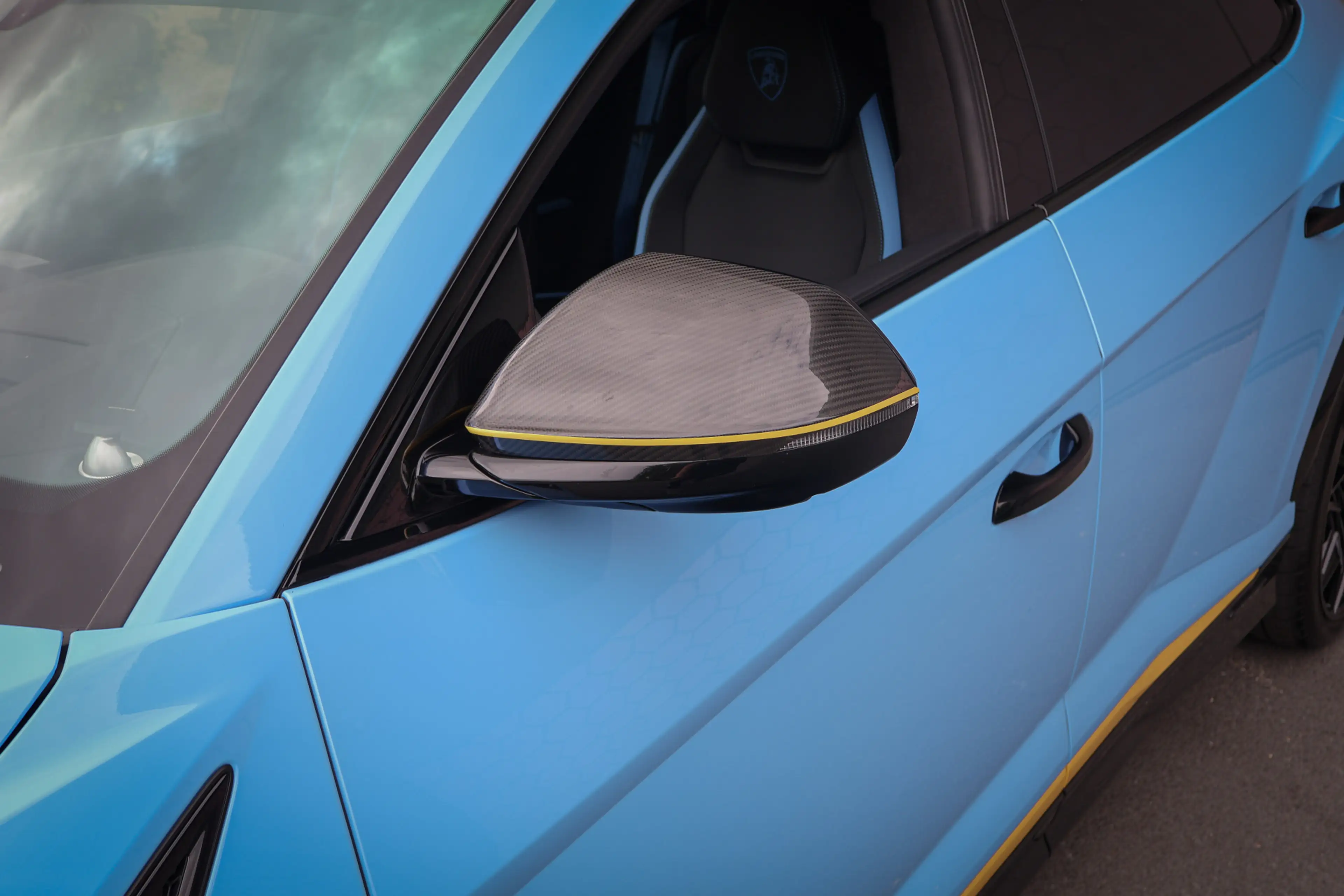 Lamborghini Urus 4.0 V8 Hybrid SE | ADPATIVE | AKRAPOVIC | TREKHAAK — photo 32