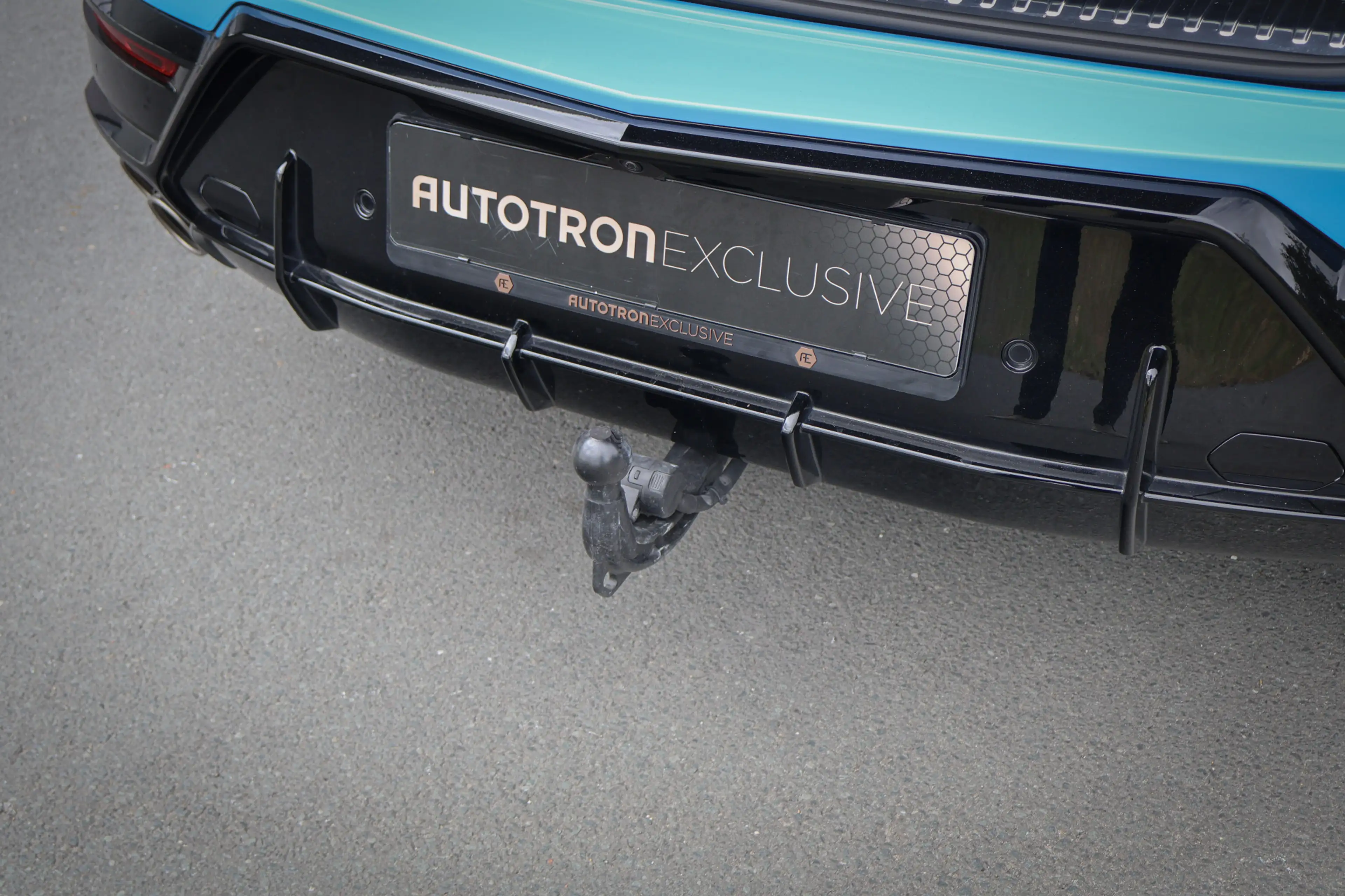 Lamborghini Urus 4.0 V8 Hybrid SE | ADPATIVE | AKRAPOVIC | TREKHAAK — photo 18