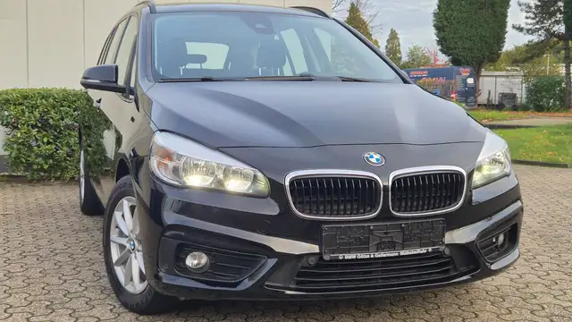 BMW 216 SHZ/NAVI/PARK-ASS/