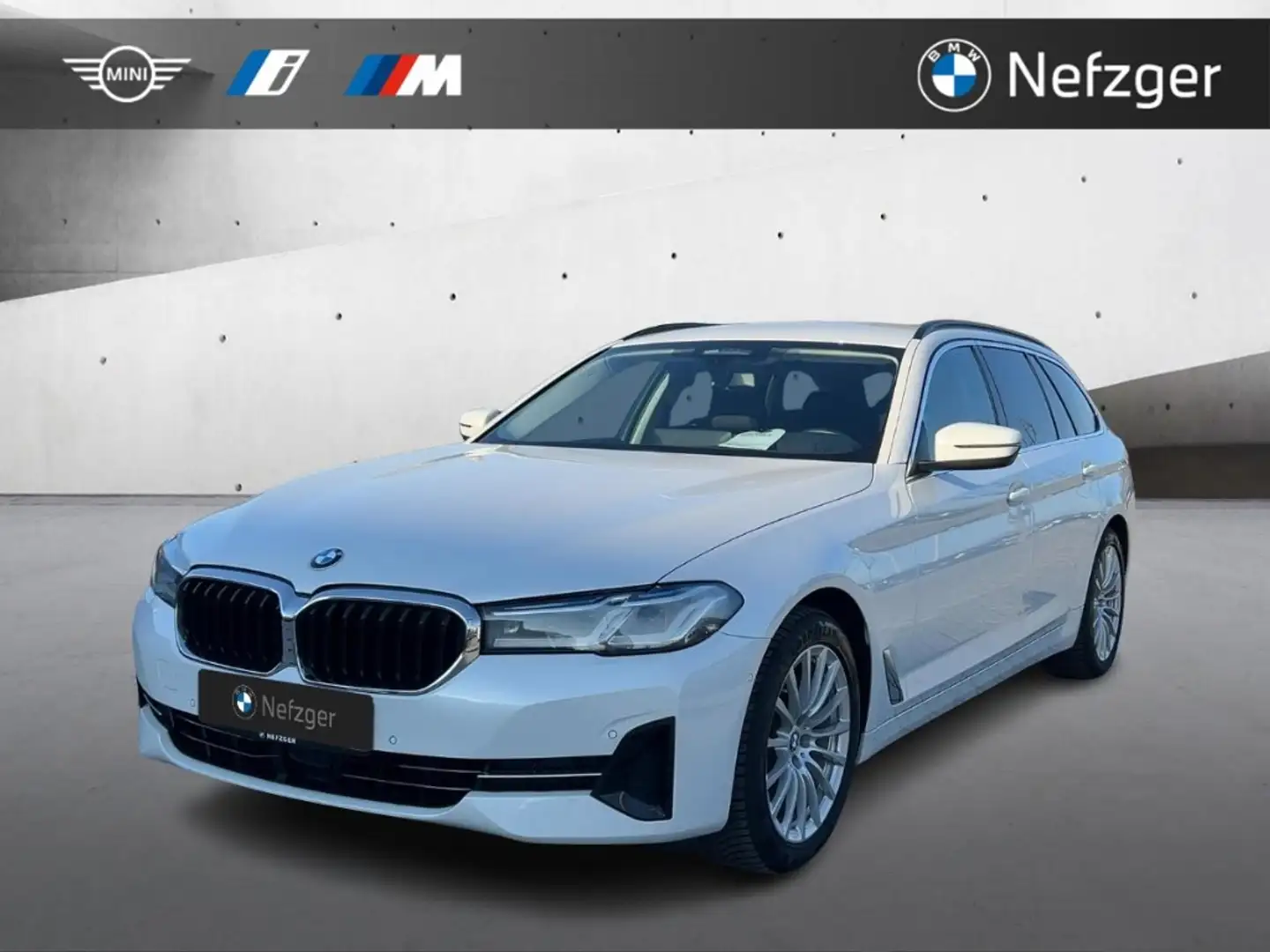 BMW 520 d Touring HUD Laser RFK ACC AHK Innovationsp. Blanc - 1