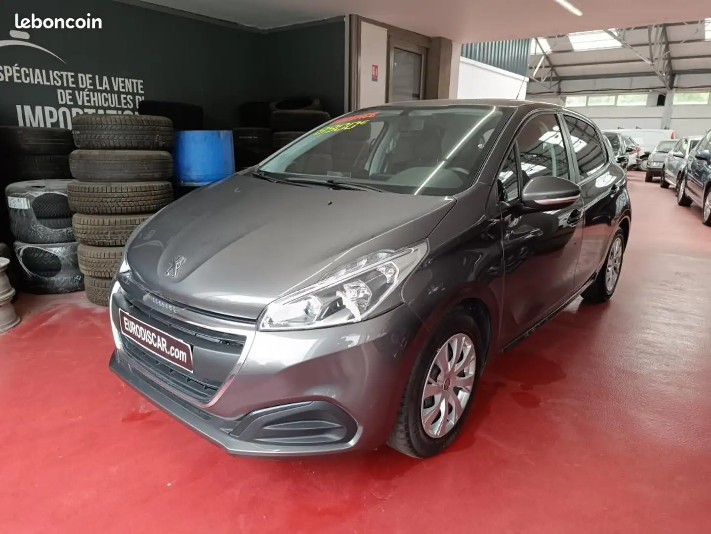 Peugeot 208 1.2 ess 82ch Finition Business confort pack garant Gris - 1