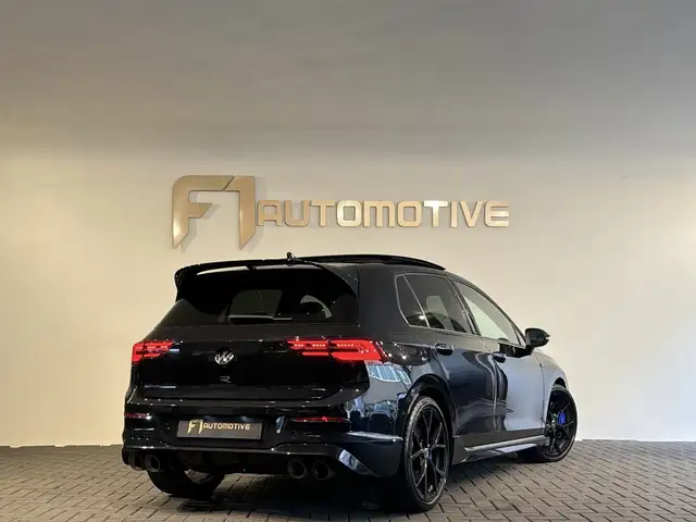 Volkswagen Golf view 4