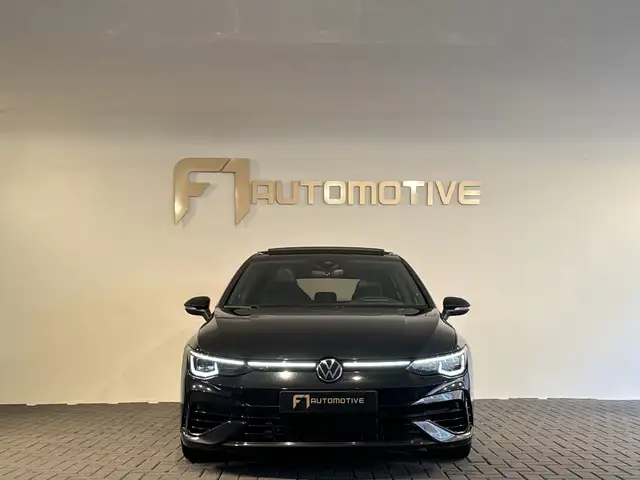Volkswagen Golf view 2