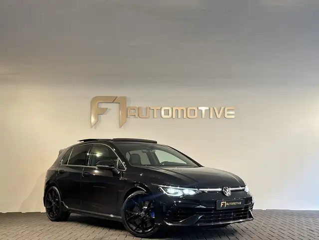 Volkswagen Golf view 3