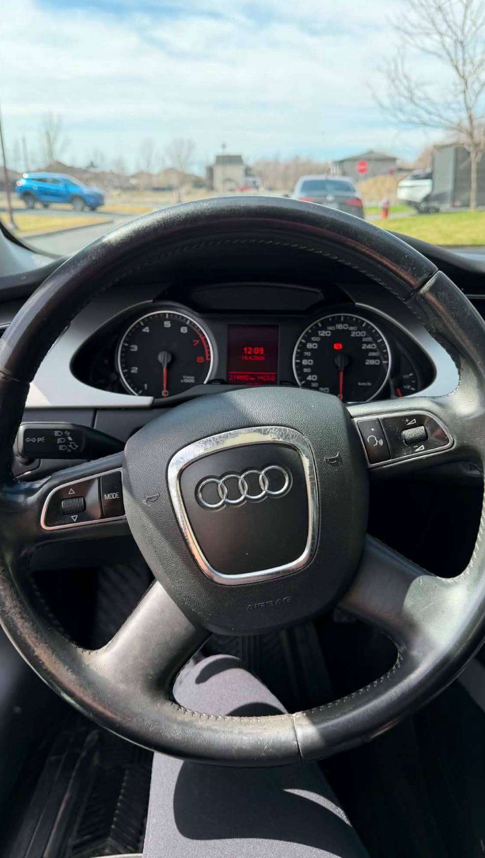 2012 Audi A4 2.0T thumb 6