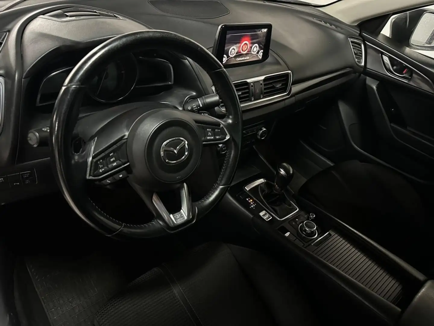 Mazda 3 Pequeño  Automático de 5 Puertas Braun - 2