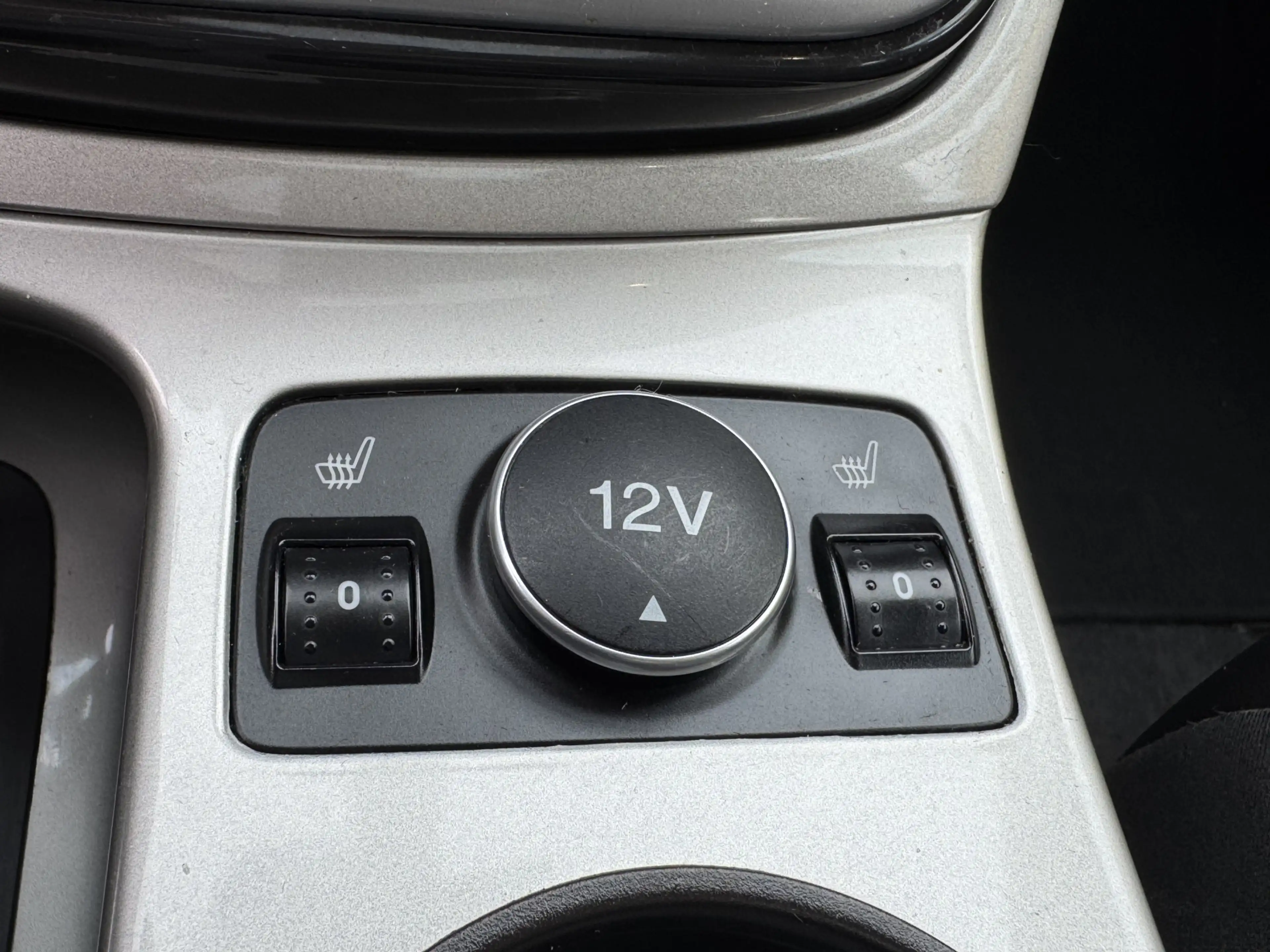 Ford C-Max 2.0 Plug-in Hybrid Titanium Plus Climate Control P — photo 12