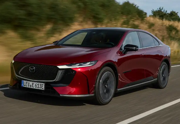 Mazda 2023, foto 6