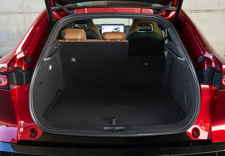 Mazda 2023, foto 32