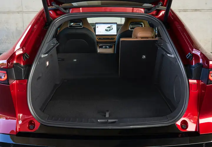Mazda 2023, foto 41