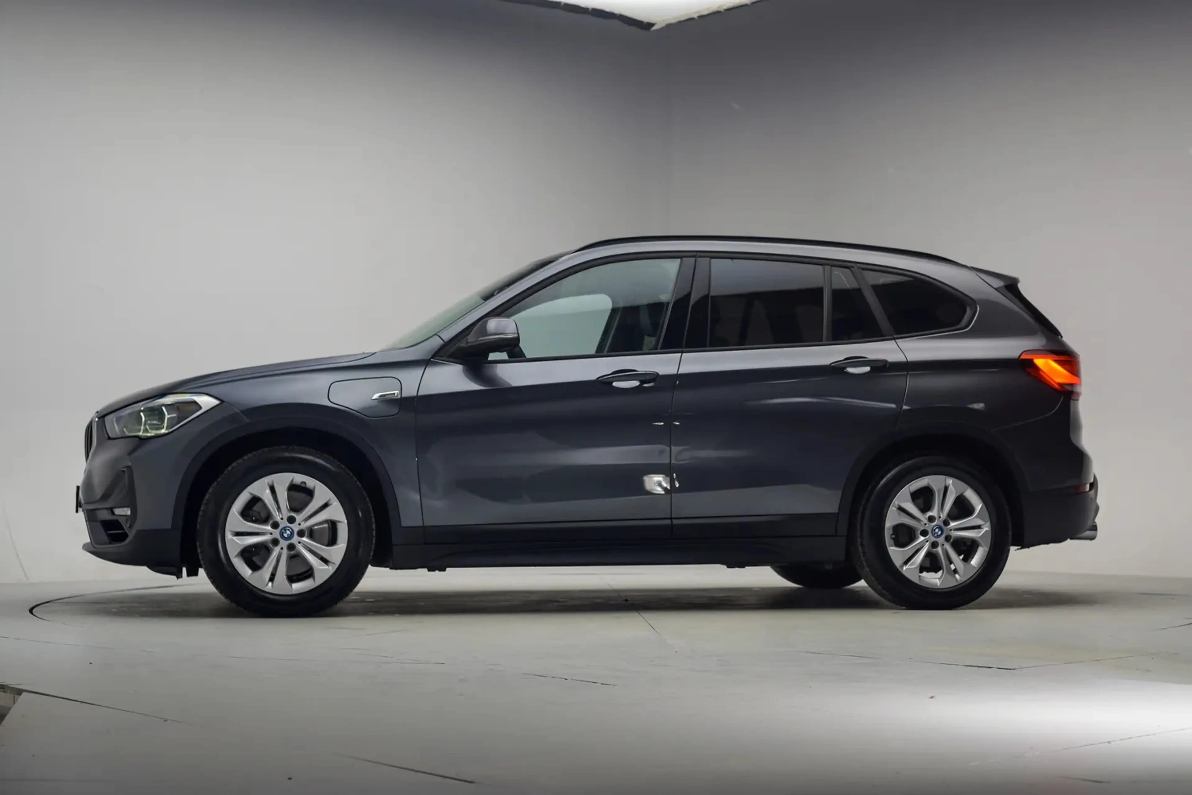 BMW X1 xDrive 25e High Executive Aut. [ Leder Head-up Tre — photo 2