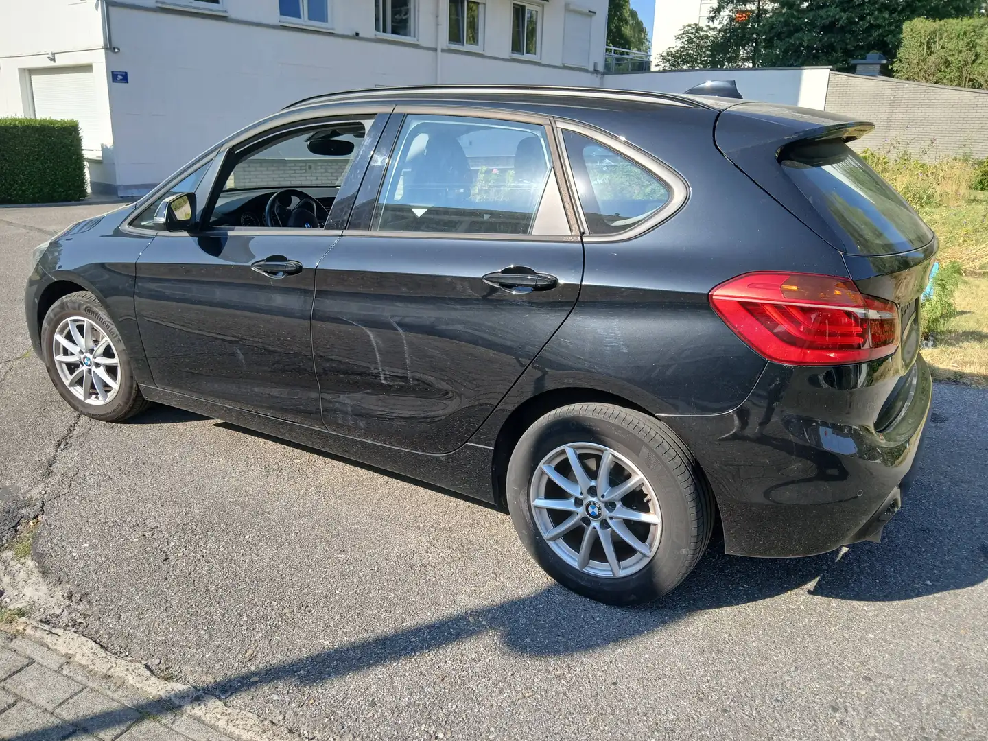 BMW 216 Active Tourer 216 dA AdBlue Schwarz - 1