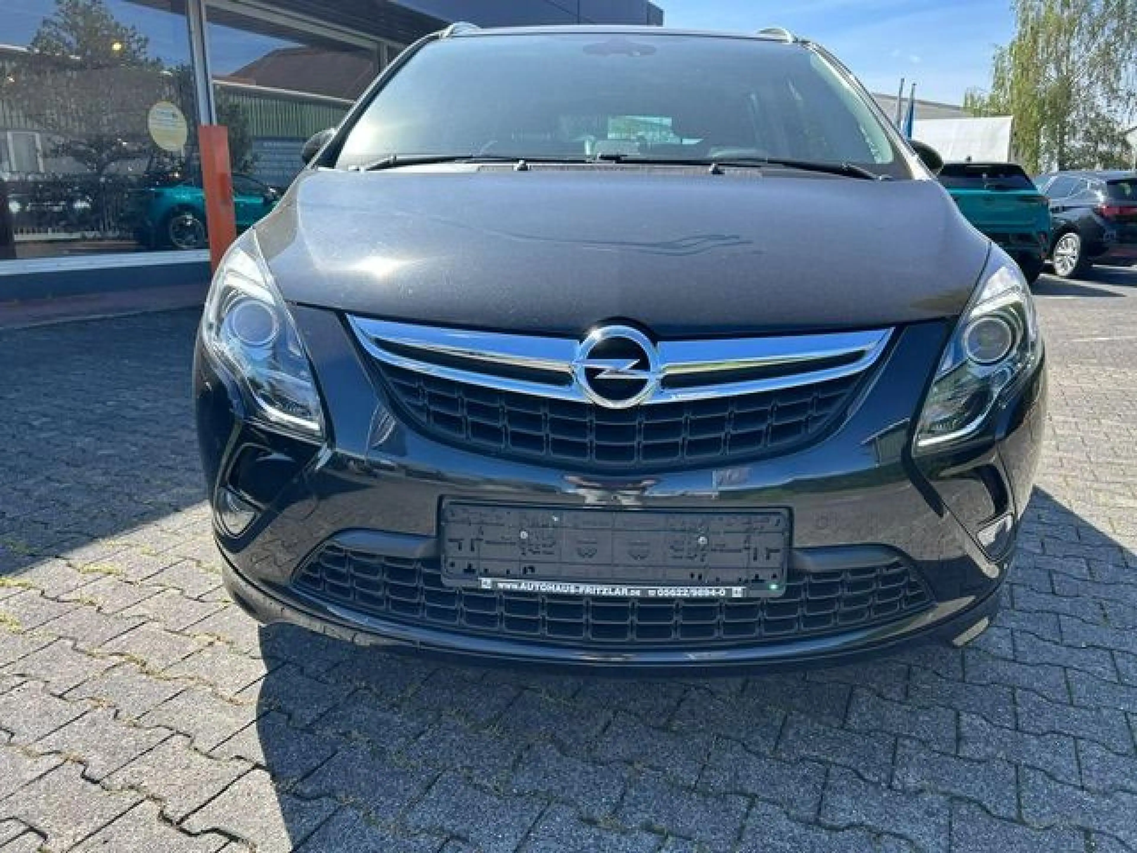 Opel Zafira Tourer Sport — photo 2
