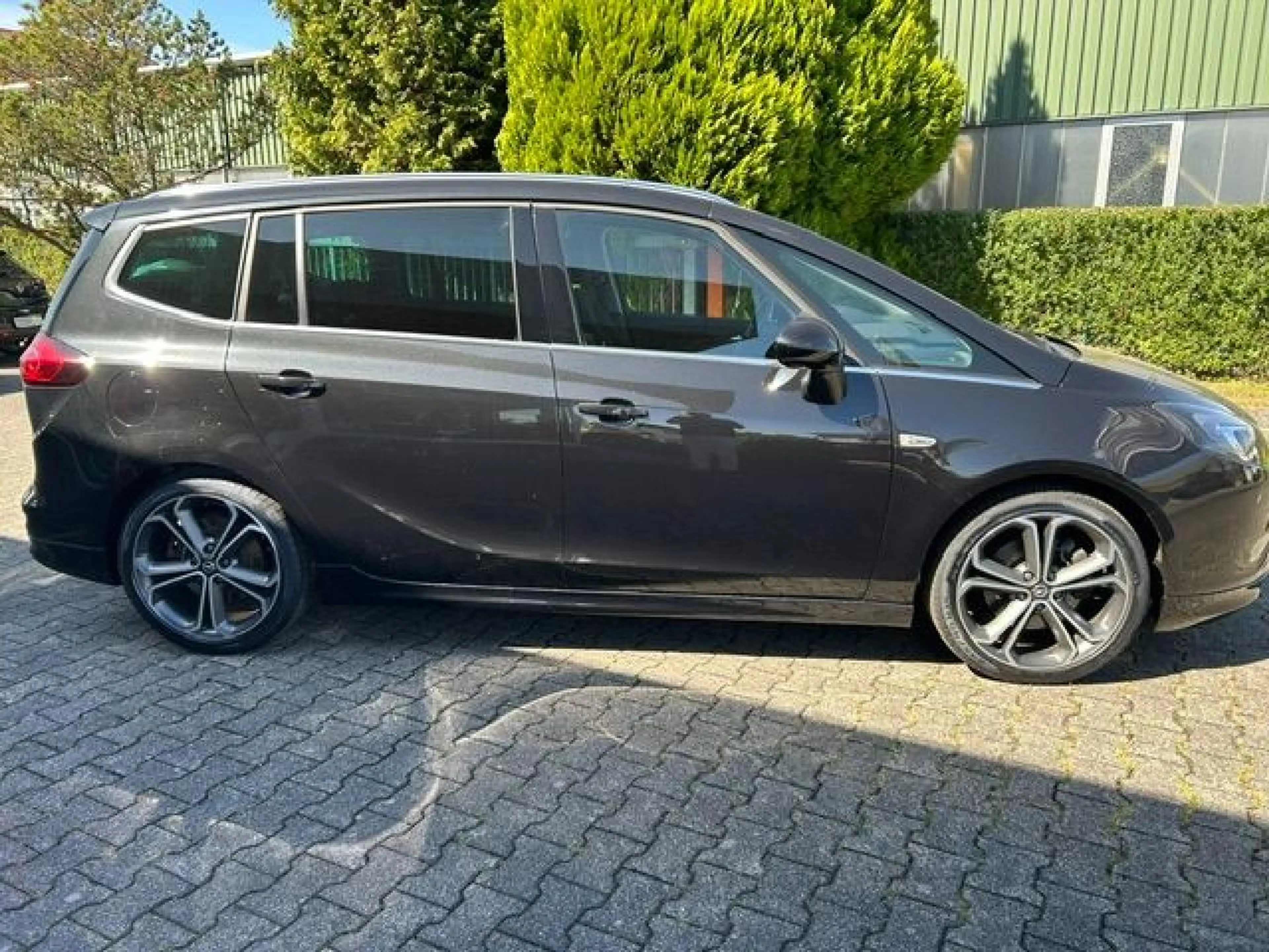 Opel Zafira Tourer Sport — photo 4