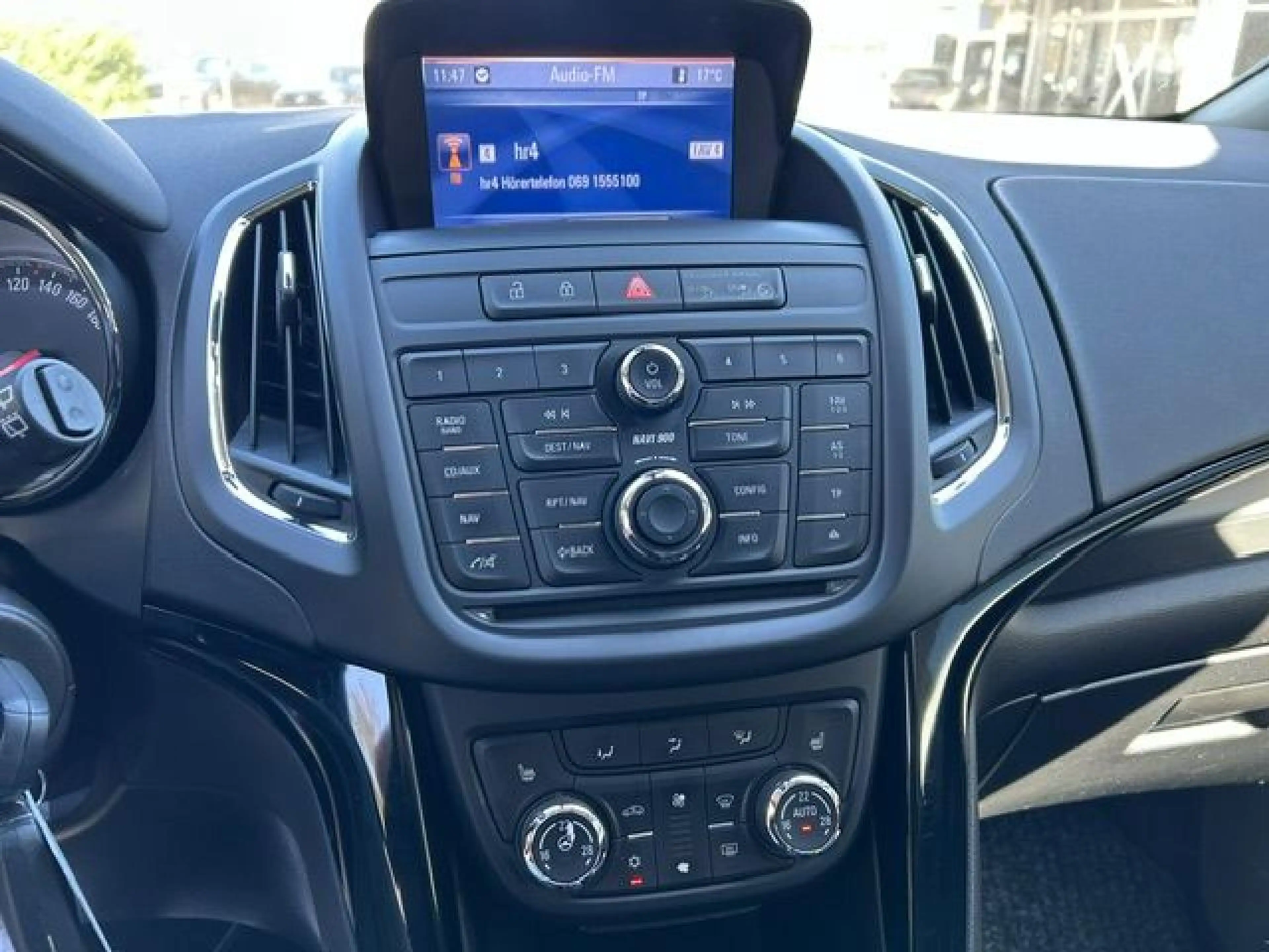 Opel Zafira Tourer Sport — photo 12