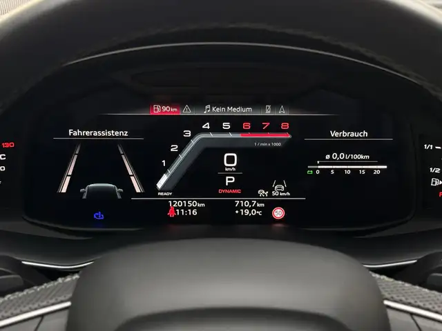 Audi Q7 view 14