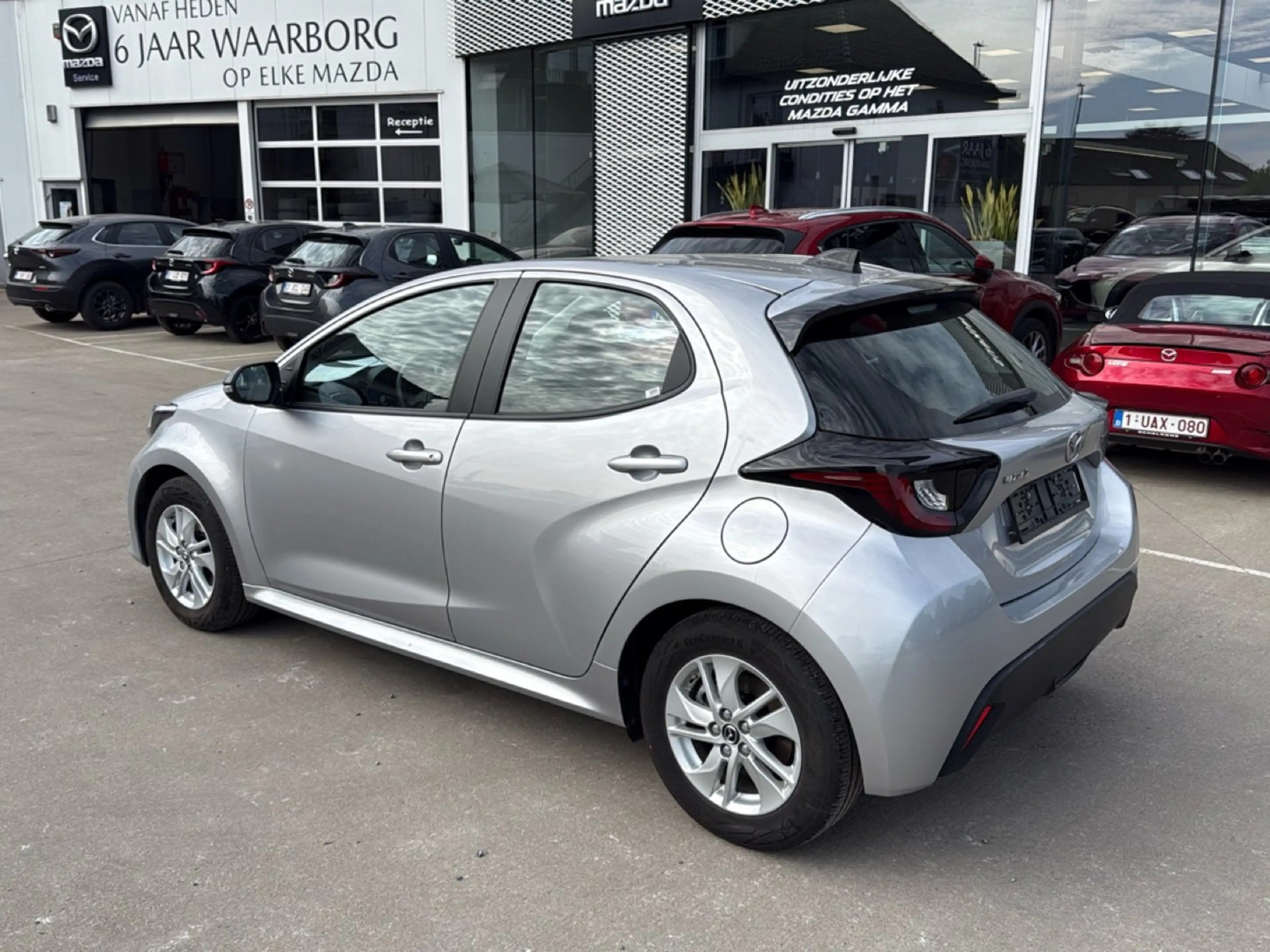 Mazda 2 1.5 Hybrid VVT-i 116 Centre-Line — photo 3