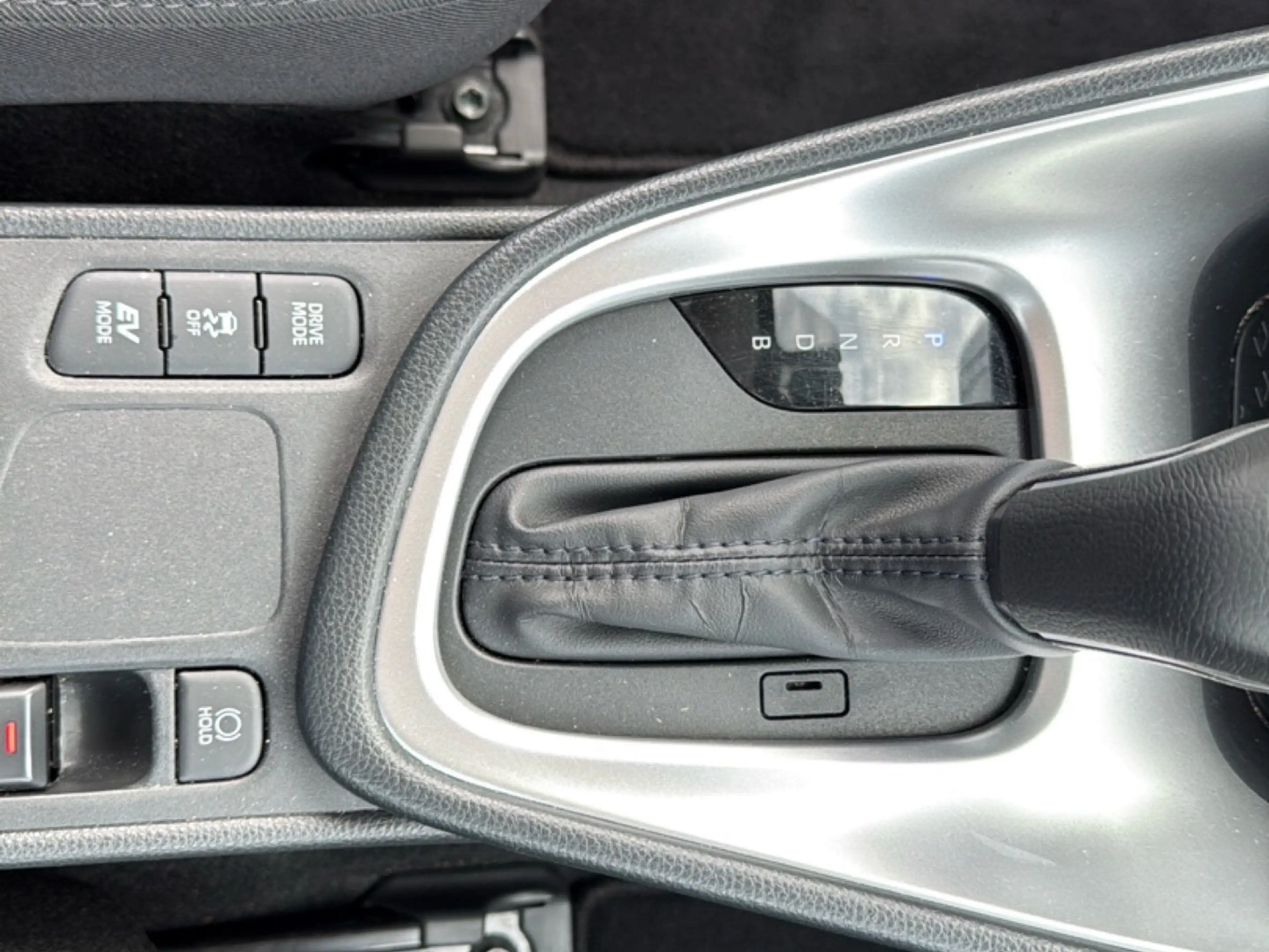 Mazda 2 1.5 Hybrid VVT-i 116 Centre-Line — photo 15