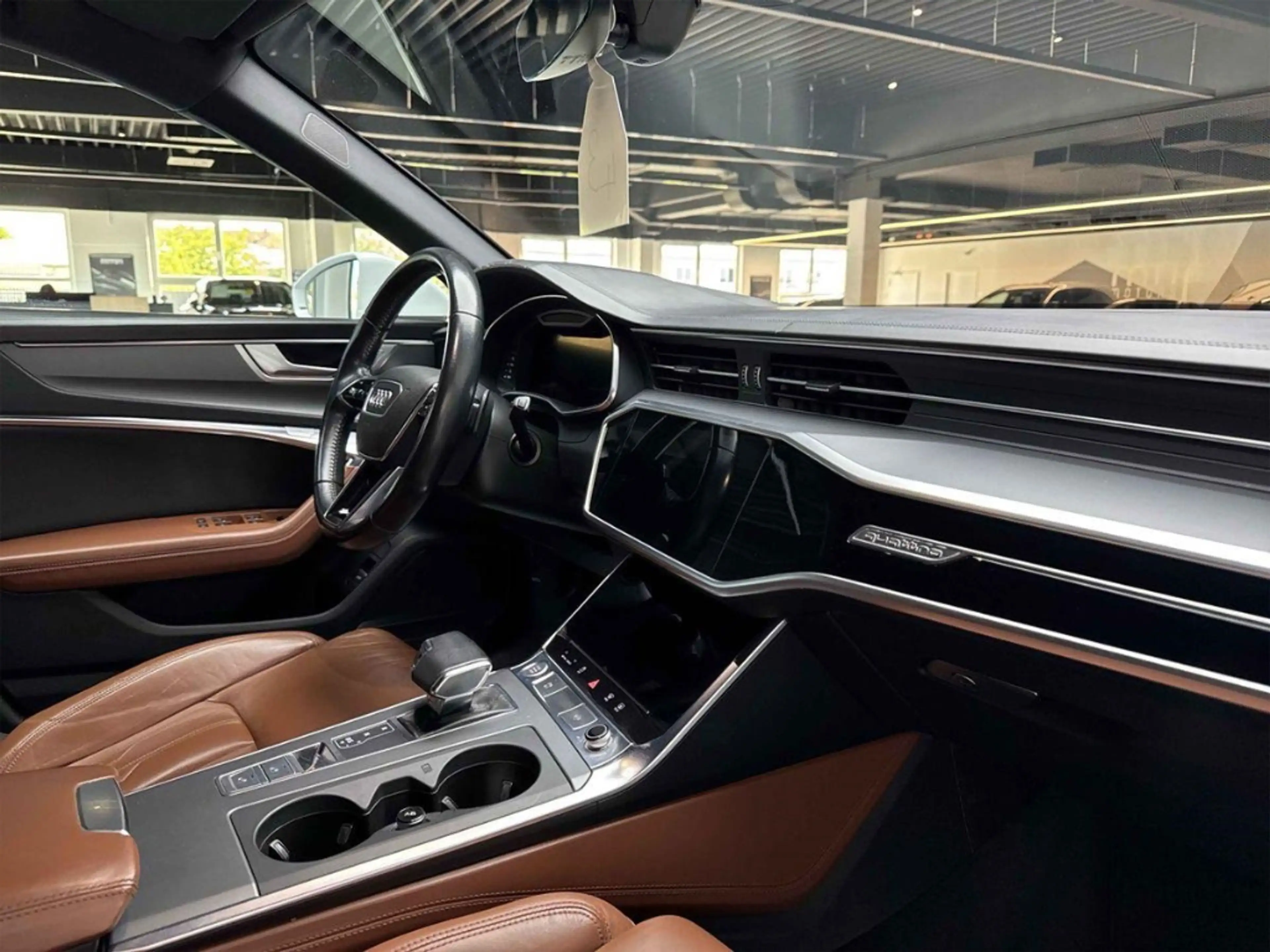 Audi A6 allroad quattro  50 TDI B&O Luft Matrix Pano — photo 9