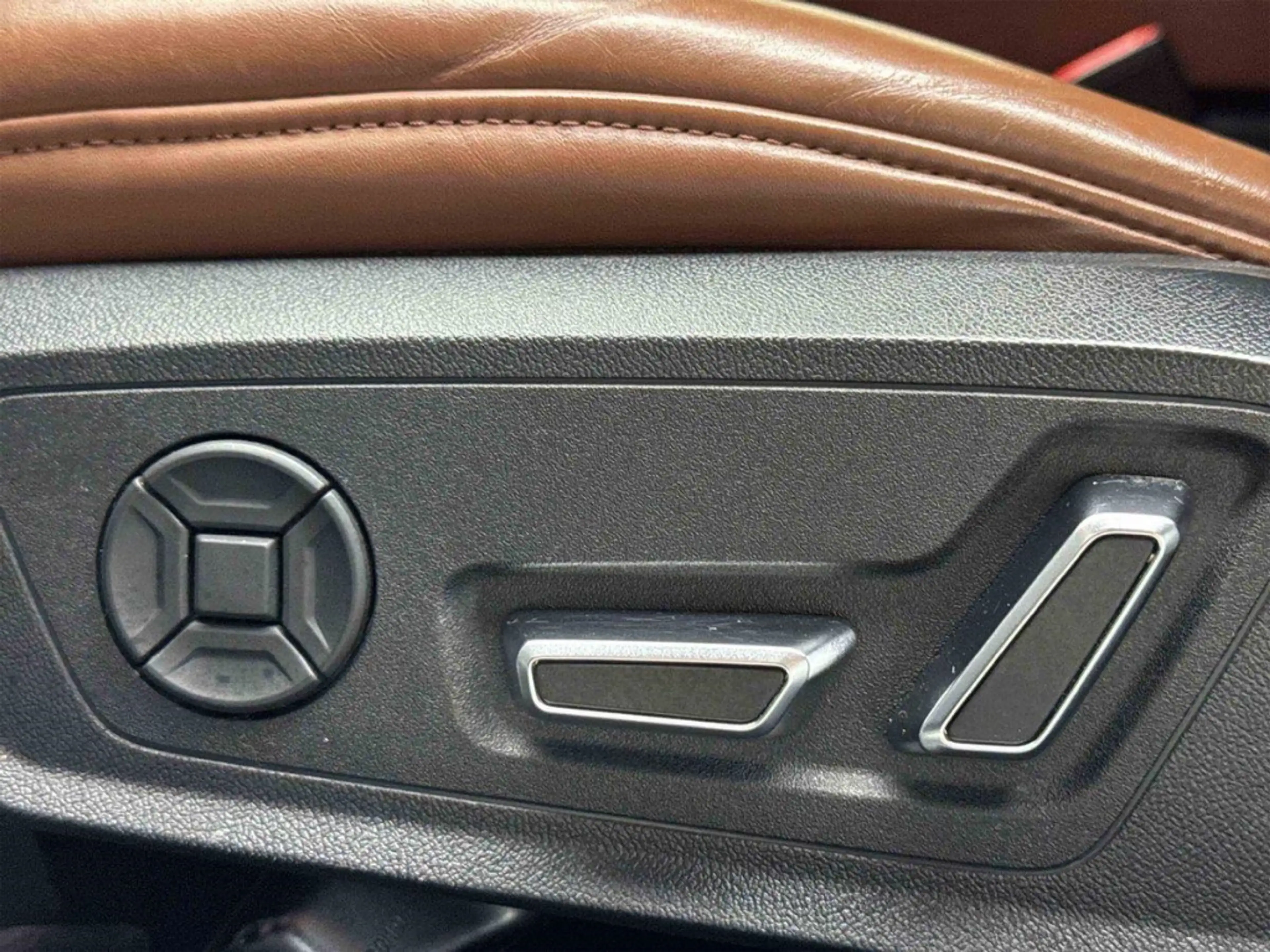 Audi A6 allroad quattro  50 TDI B&O Luft Matrix Pano — photo 15