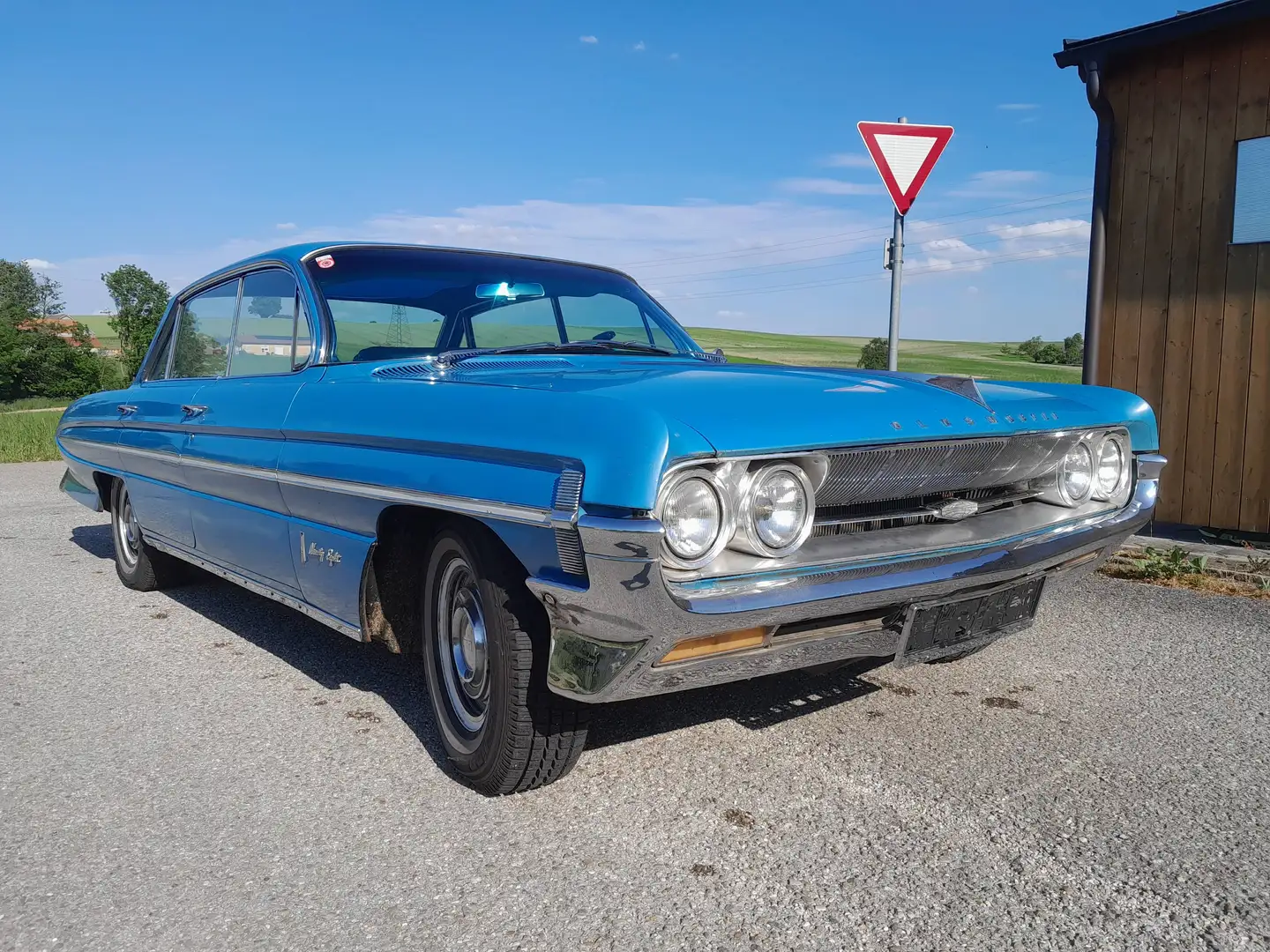 Oldsmobile Sonstige Holiday  Ninety Eight Blau - 1
