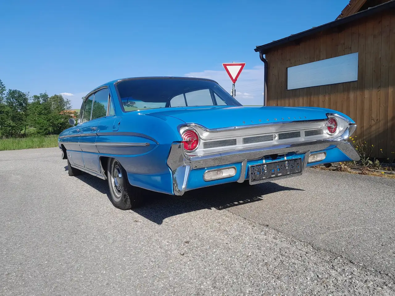 Oldsmobile Holiday Ninety Eight, foto 3