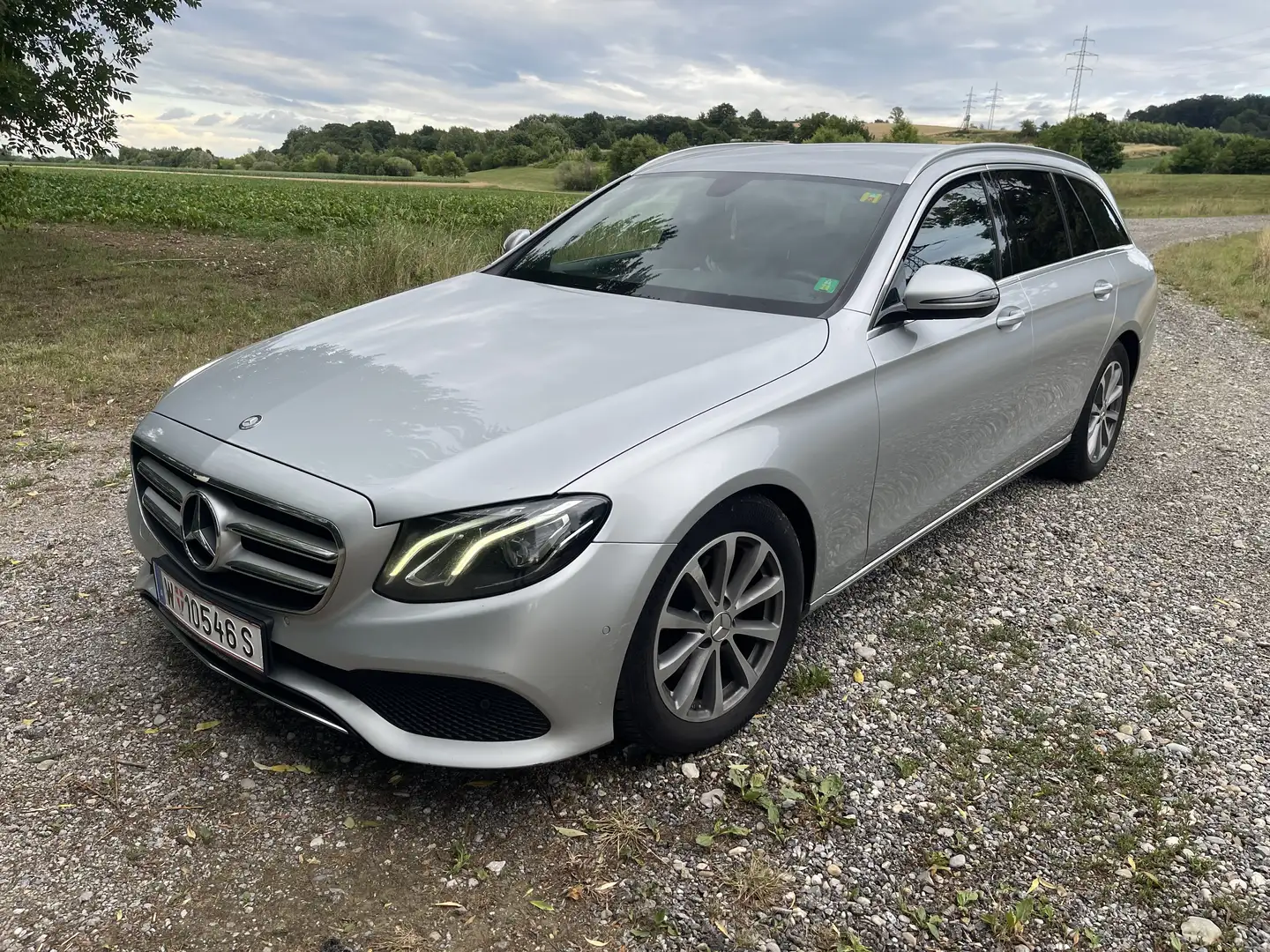 Mercedes-Benz E 220 d T 9G-TRONIC - 1