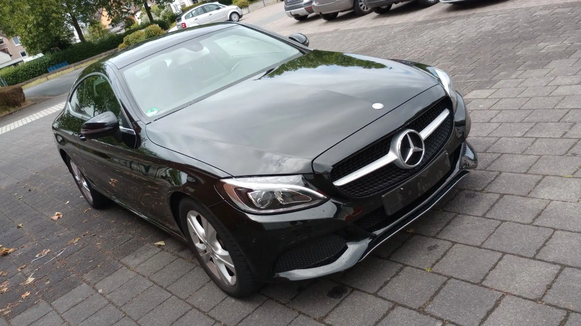 Mercedes-Benz C 180 Coupe Autom Navi Rückfahrkamera Scheckheft Noir - 2