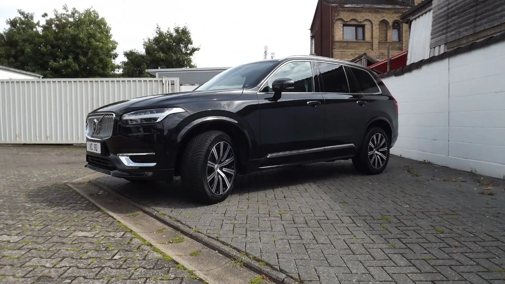 Volvo XC90 B5 Diesel AWD Plus Bright Schwarz - 2