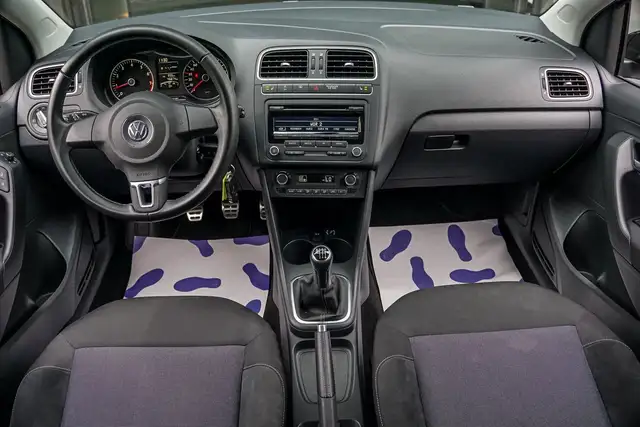 Volkswagen Polo view 7