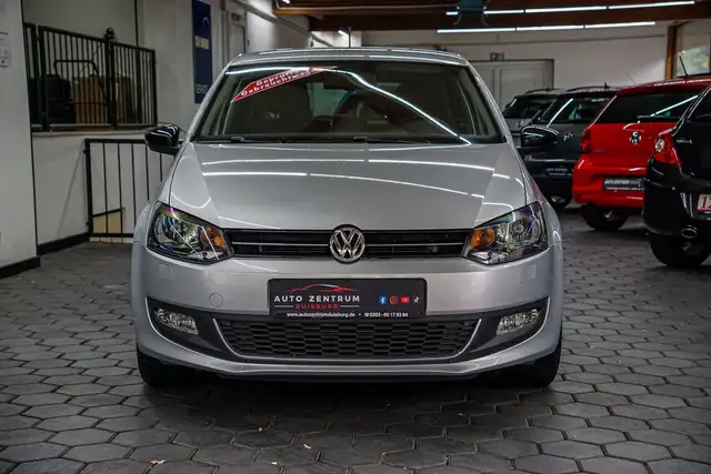 Volkswagen Polo view 4