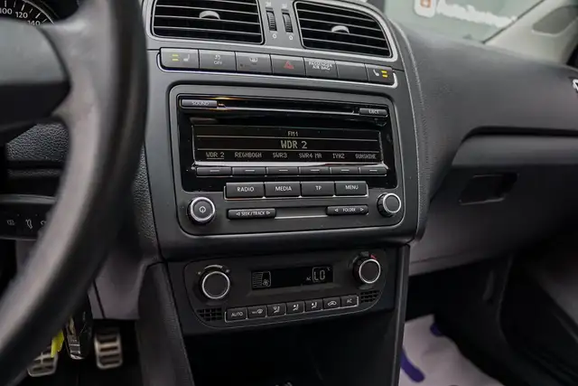 Volkswagen Polo view 13