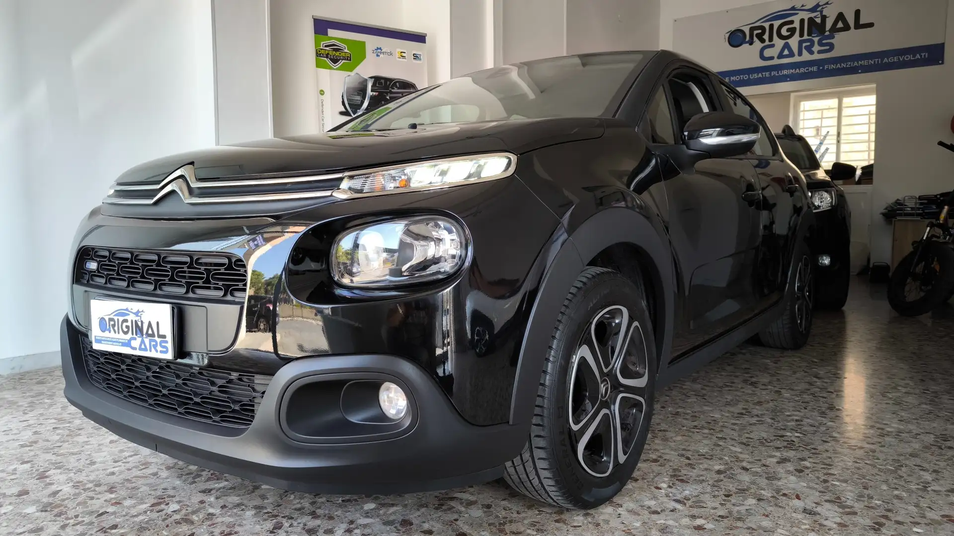 Citroen C3 C3 1.2 puretech Feel 82cv neopatentati Nero - 1