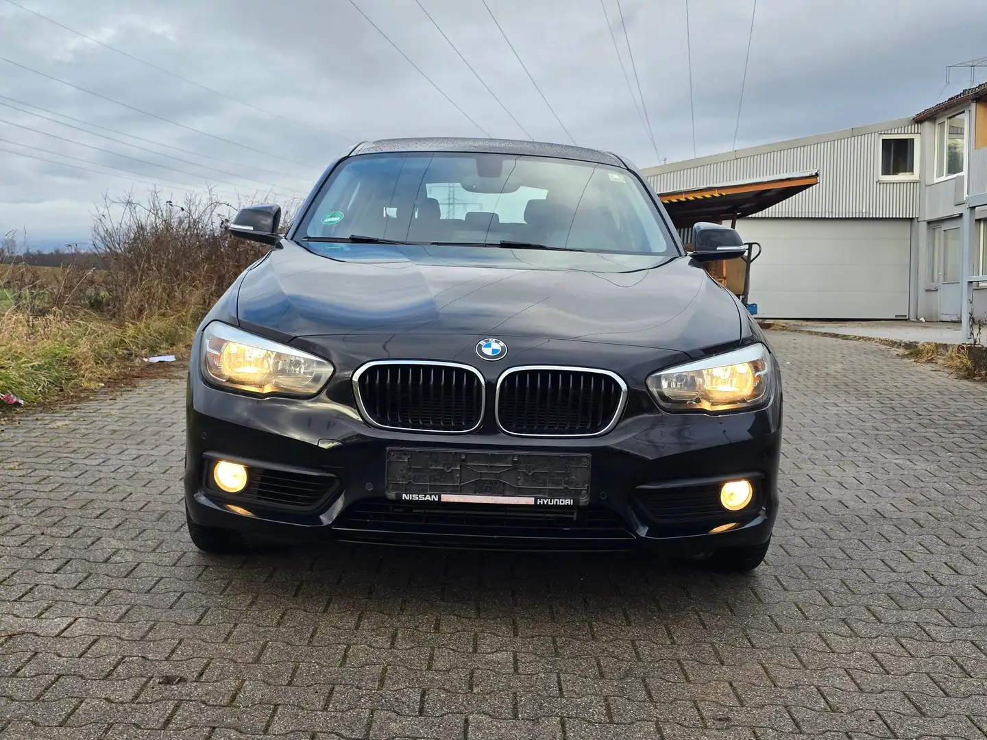 BMW 118 118 i Advantage Schwarz - 2