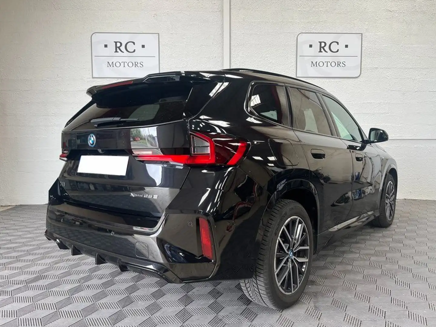 BMW X1 M Sport xDrive25e 245 ch. Noir - 2