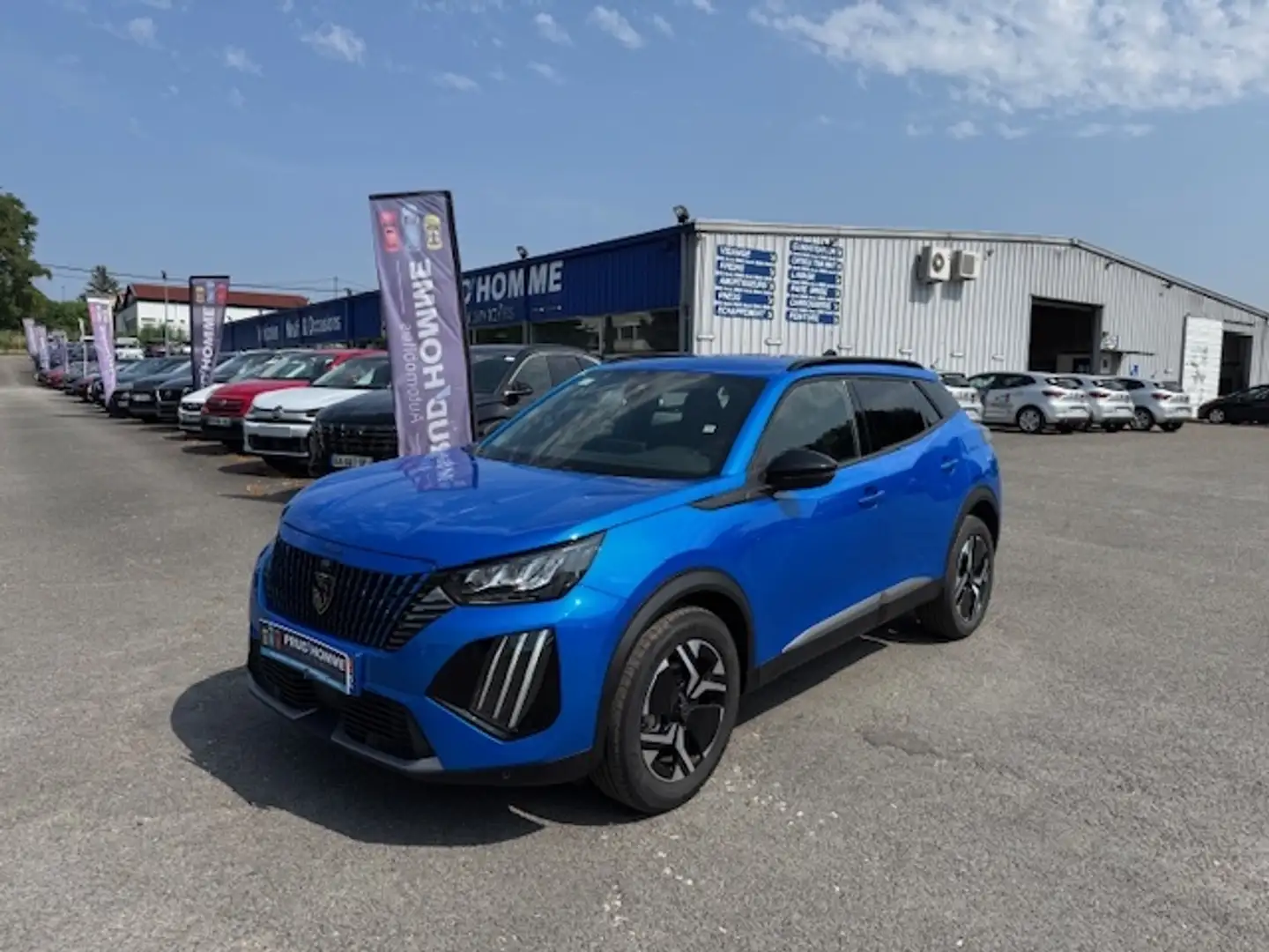 Peugeot 2008 1.2 PURETECH 100CH S\u0026S ALLURE Bleu - 1