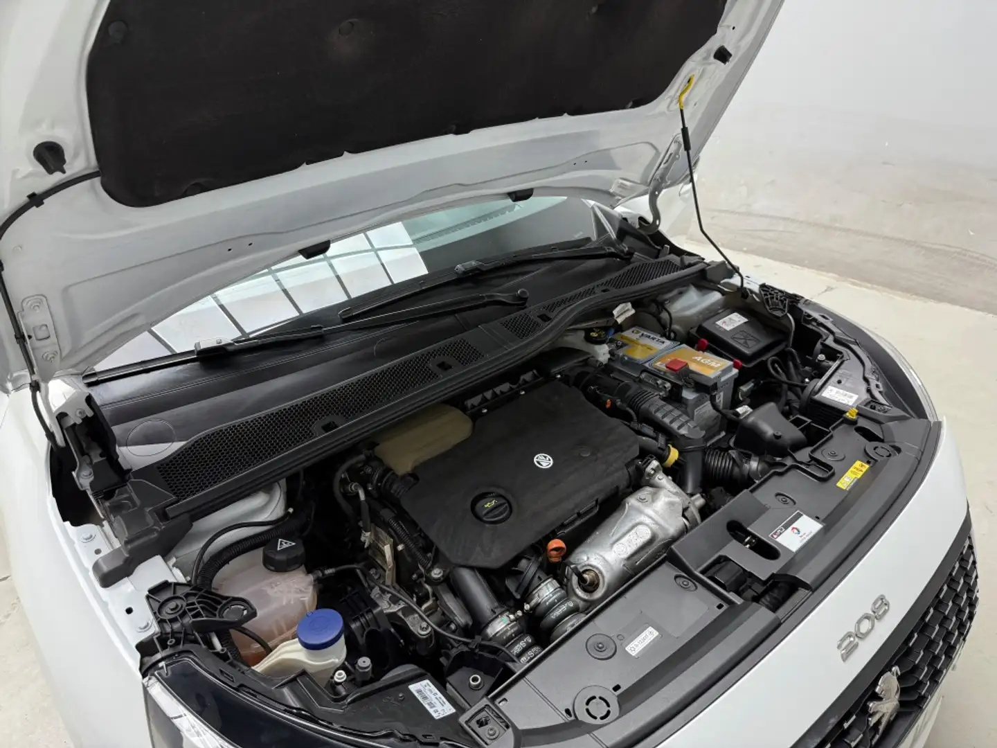 Peugeot 208 1.5 BlueHDi S&S Active Pack 100 Wit - 2