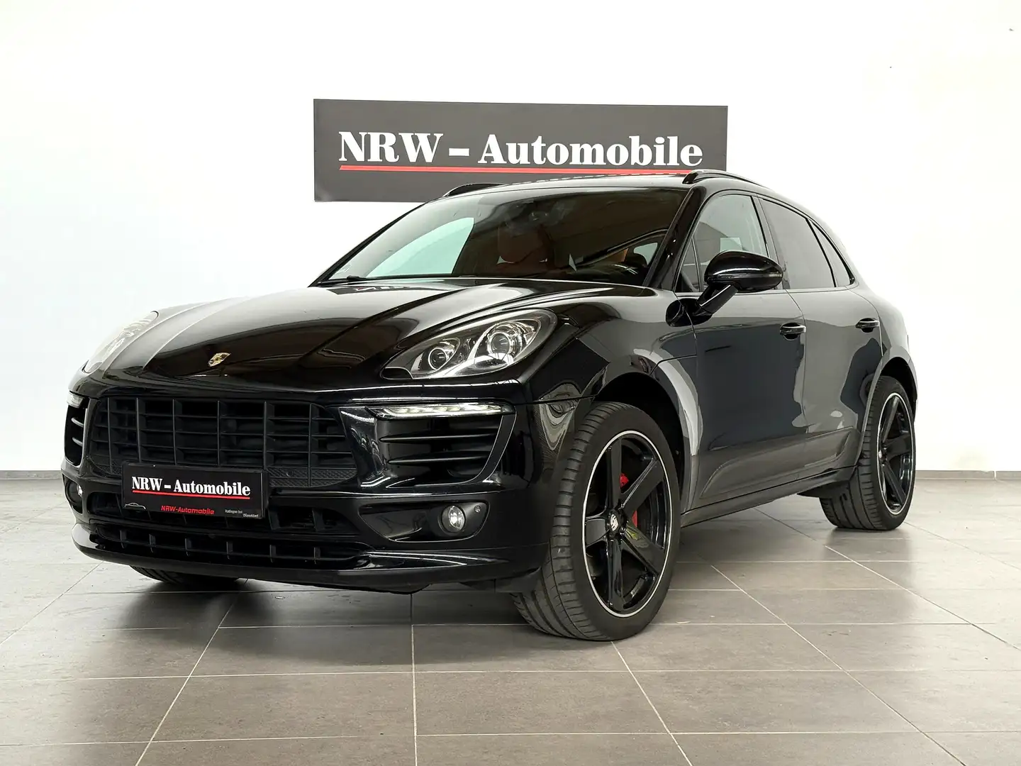 Porsche Macan S Diesel*PANORAMA*CARBON*AHK*PORSCHE DESIGN* Schwarz - 1