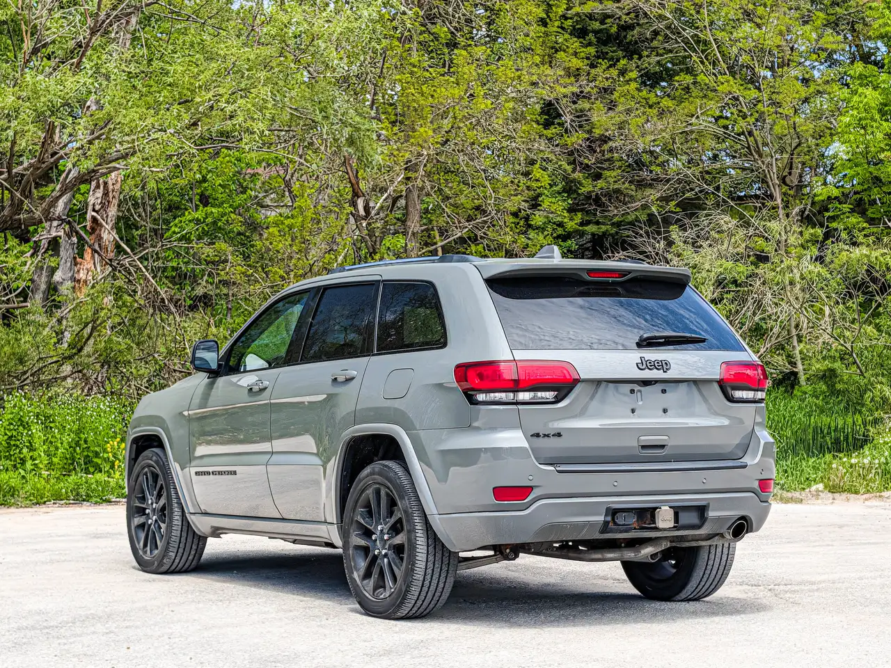 Jeep Grand Cherokee снимка Jeep Grand Cherokee