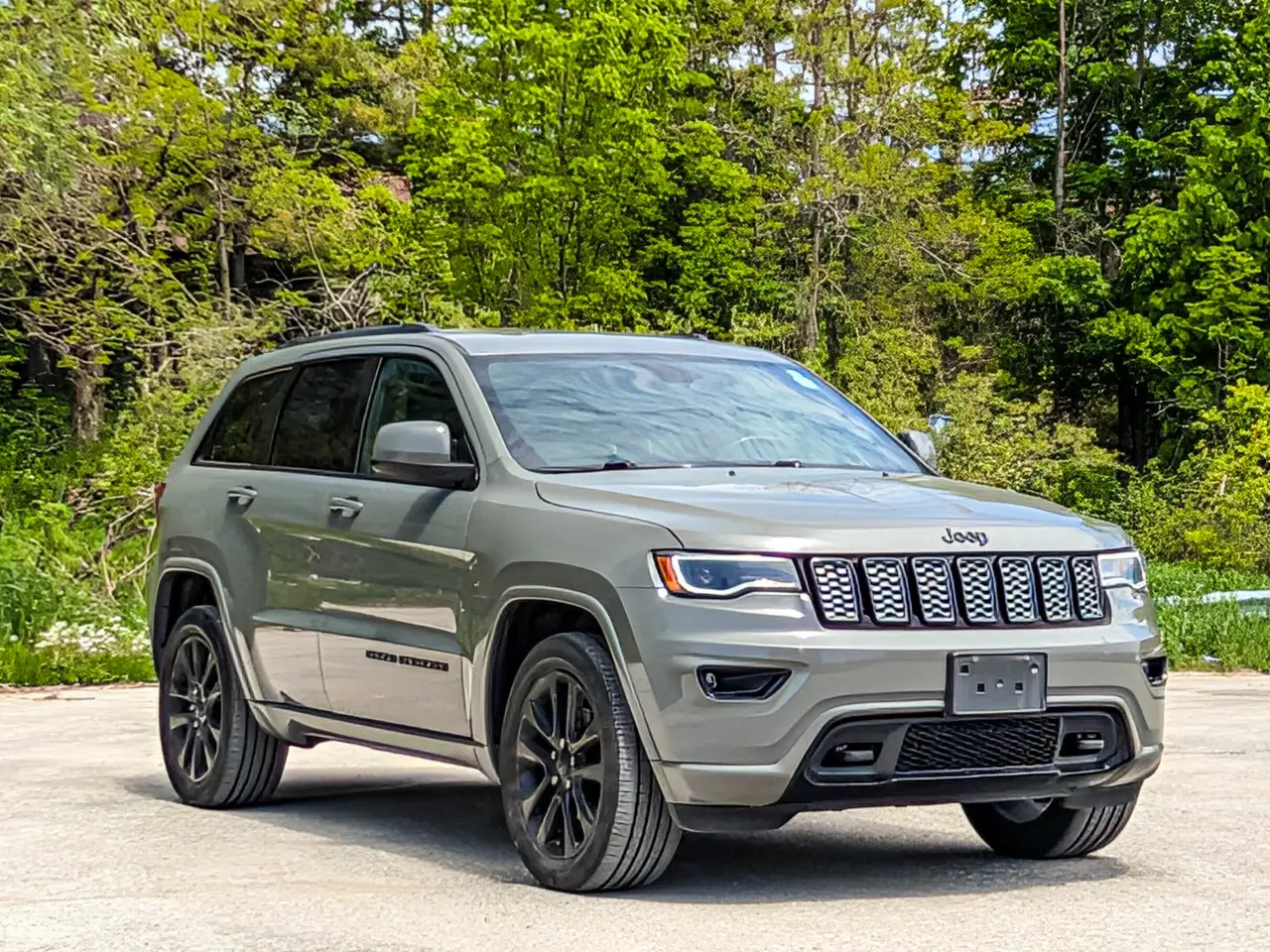 Jeep Grand Cherokee снимка Jeep Grand Cherokee