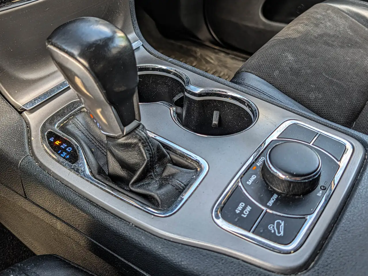 Jeep Grand Cherokee снимка Jeep Grand Cherokee