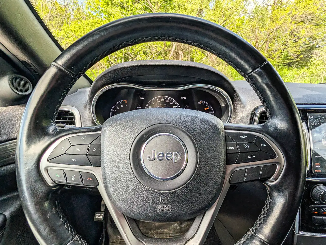 Jeep Grand Cherokee снимка Jeep Grand Cherokee