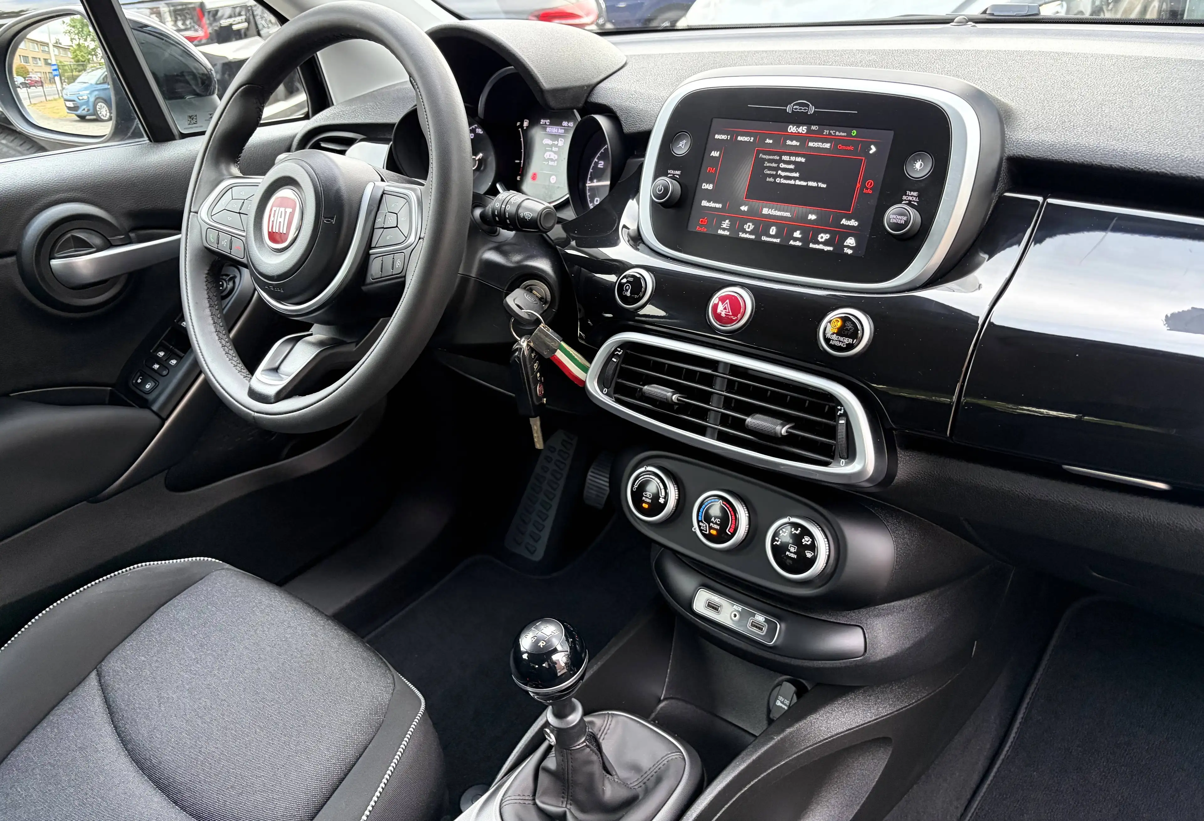 Fiat 500X 1.6i E-torq - CARPLAY — photo 13