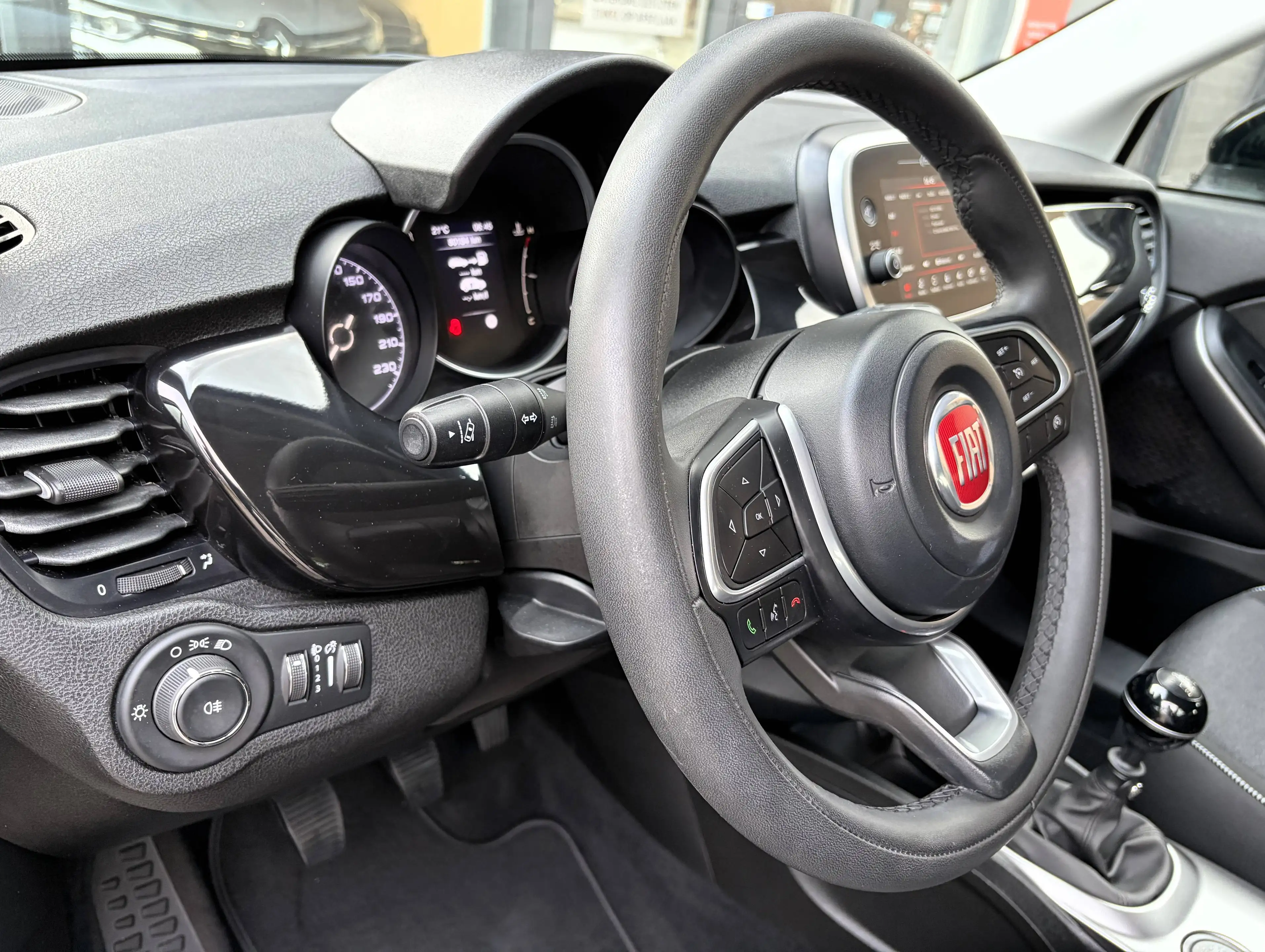 Fiat 500X 1.6i E-torq - CARPLAY — photo 11